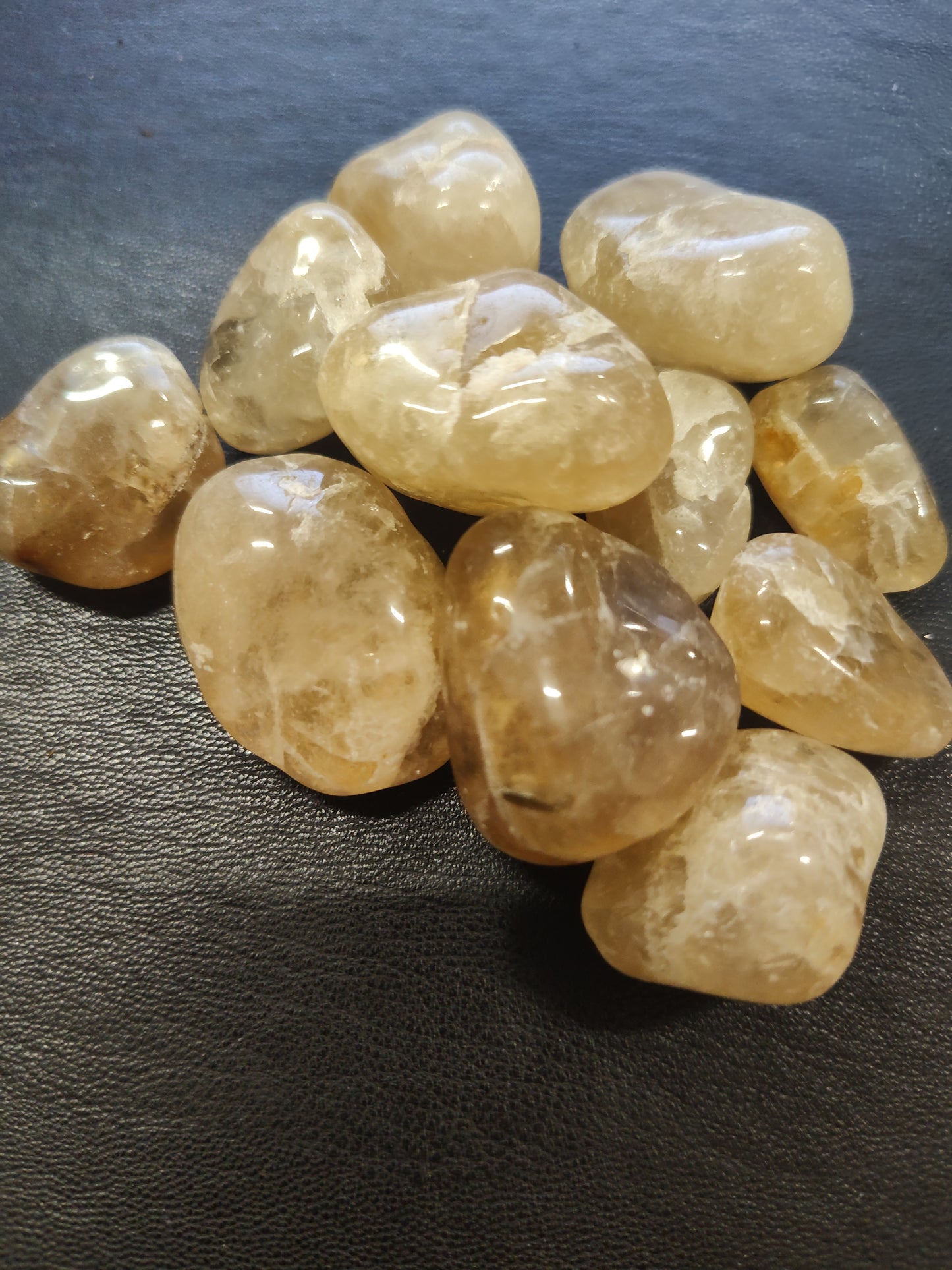 Yellow Topaz Raw Tumble