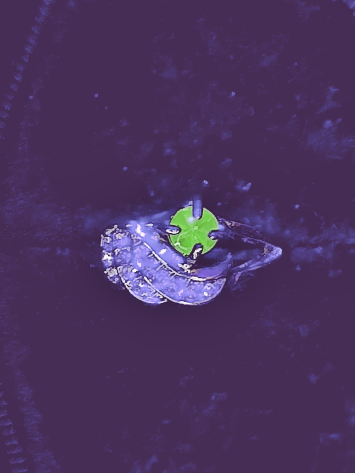 Drop Wing Uranium Ring