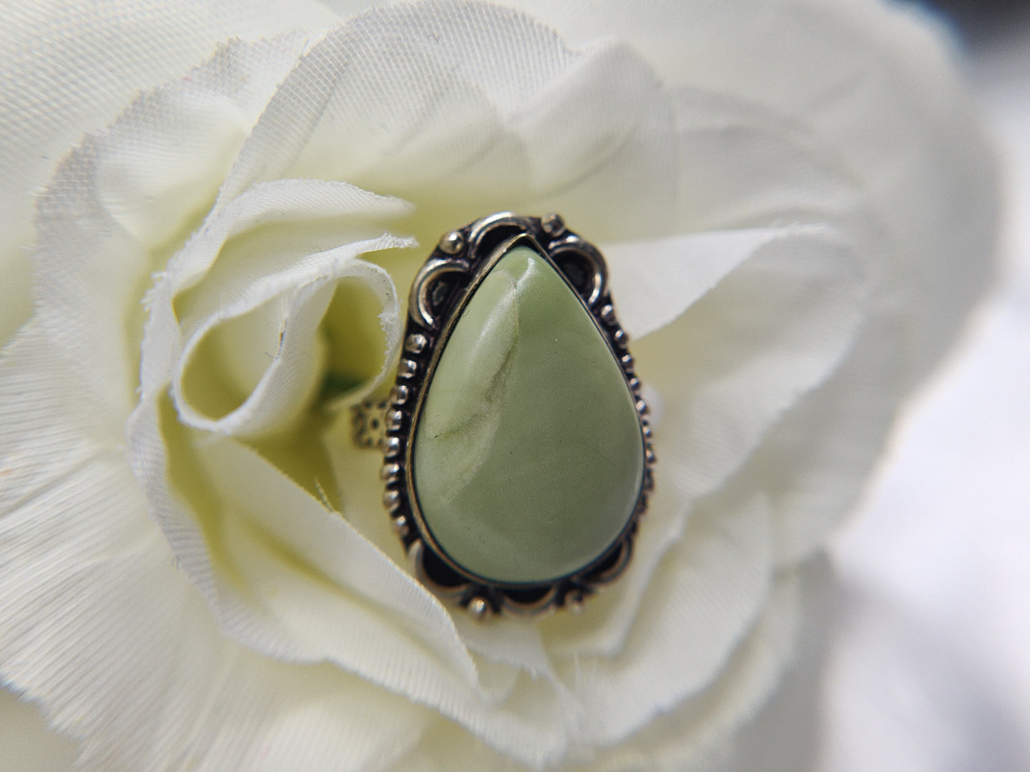 Green Onyx Raindrop Cut in Sterling Silver Setting Ring
