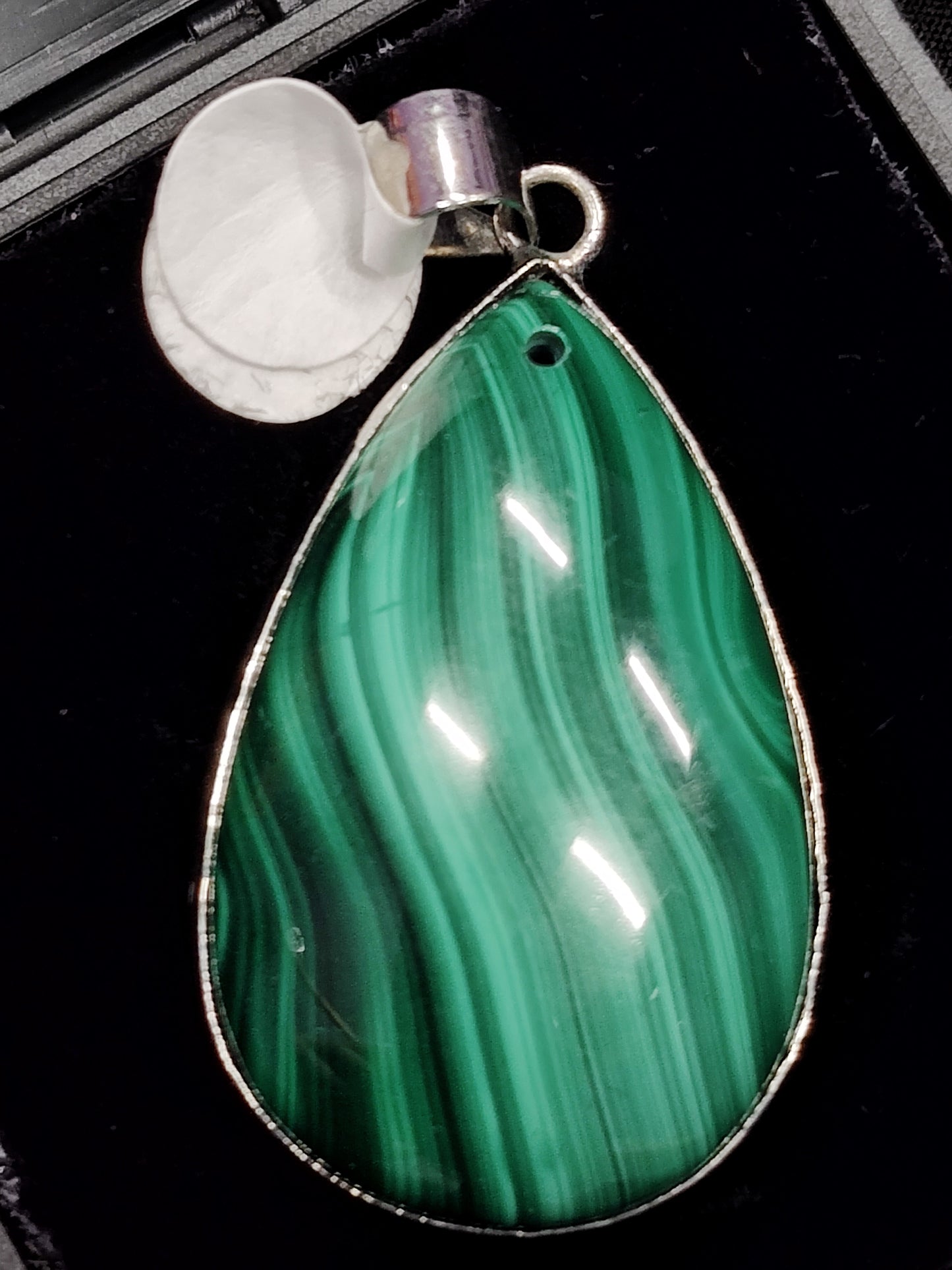Malachite Raindrop Cut in Sterling Silver