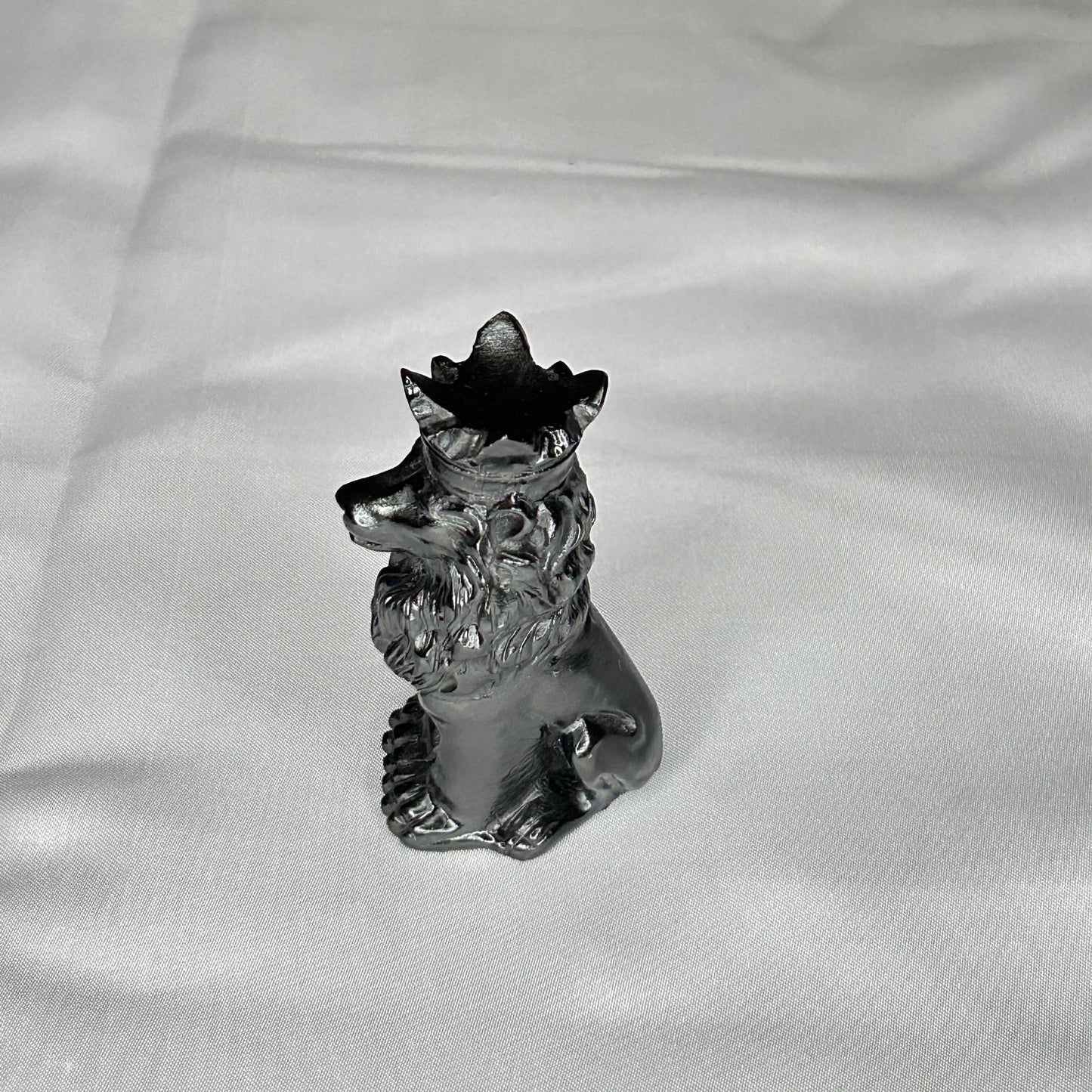 Small Black Crowned Lion Statue