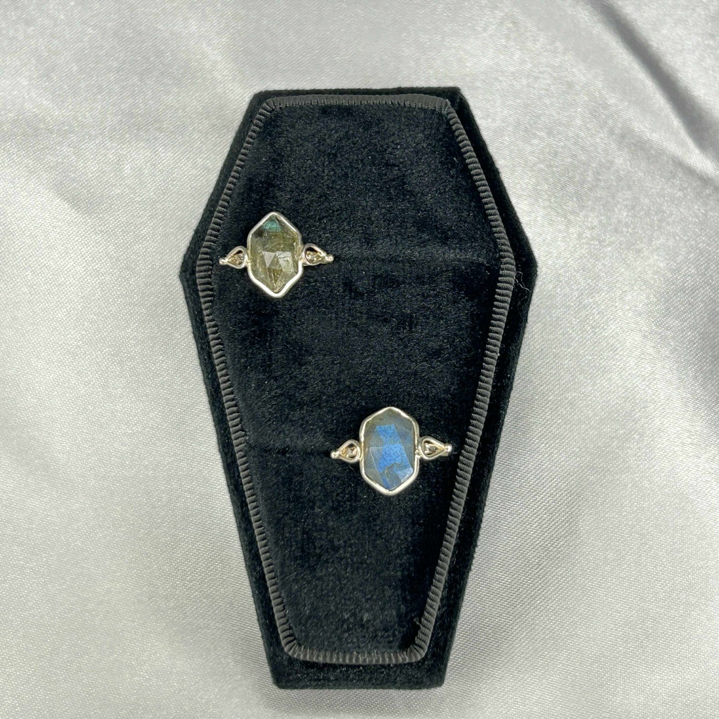 Labradorite Sterling Silver Diamond Cut Ring