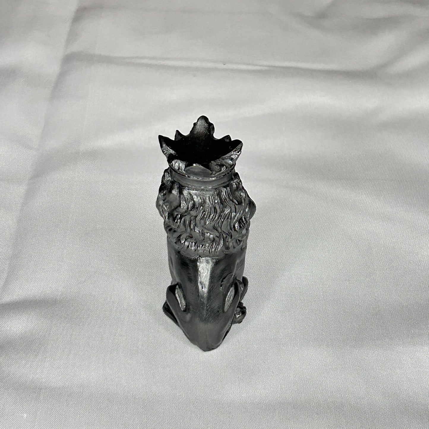 Small Black Crowned Lion Statue