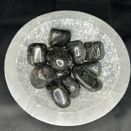 Black Pearl Larvakite