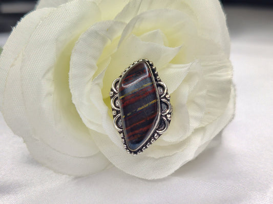 Tigers Iron Leaf Cut in Sterling Silver Setting Ring