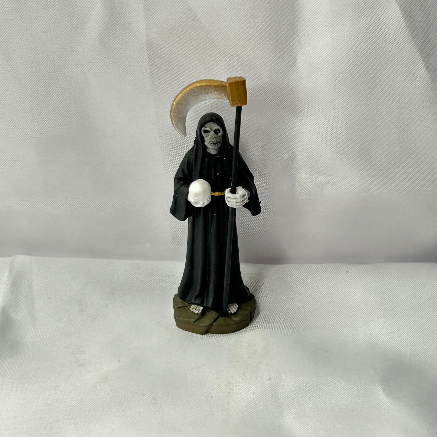 Santa Muerte - Black - 4"