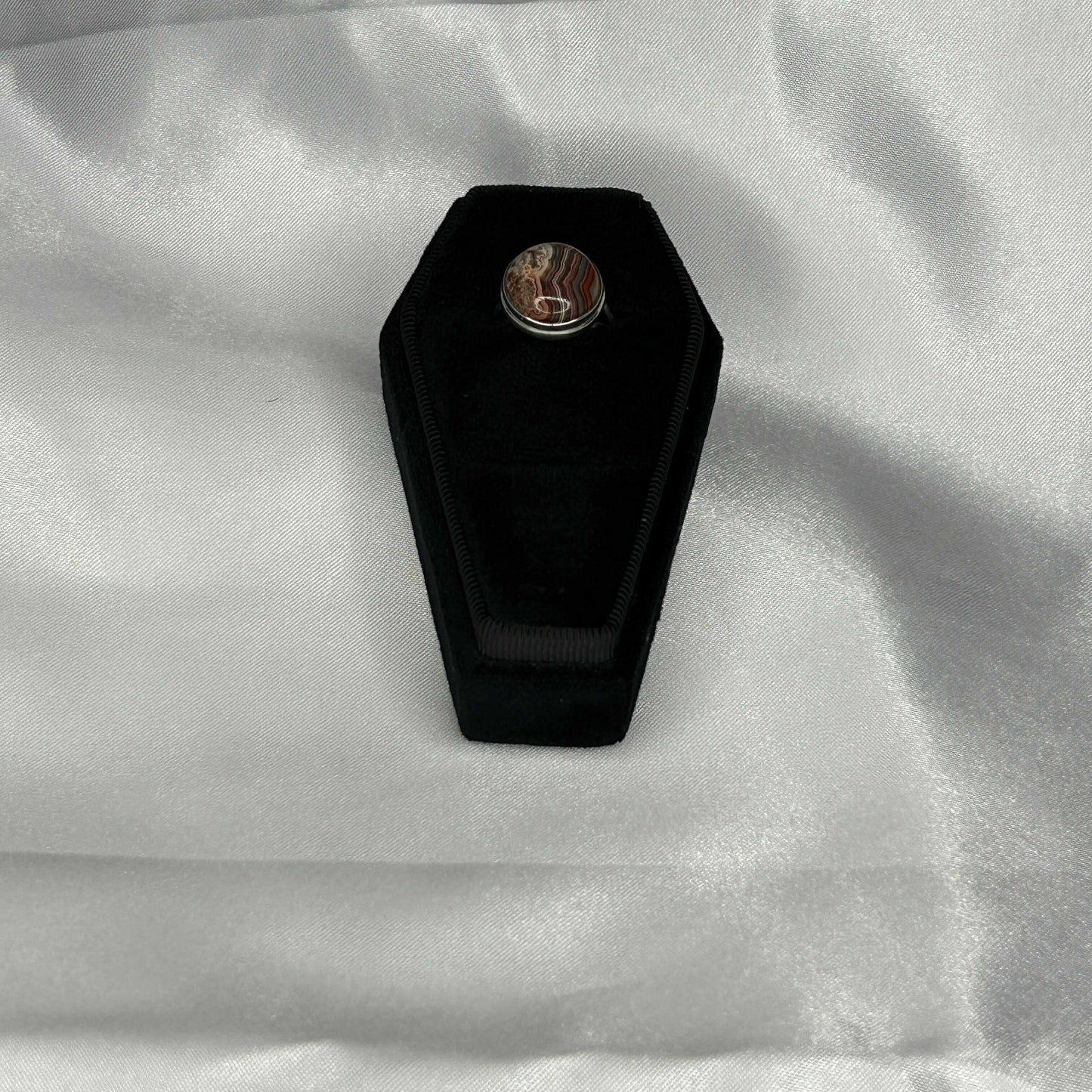 Crazy Lace Agate Circle Cut in Sterling Silver Ring