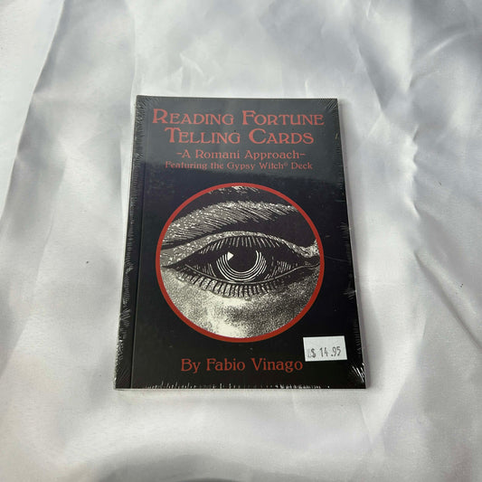 Reading Fortune Telling Cards - Fabio Vinago