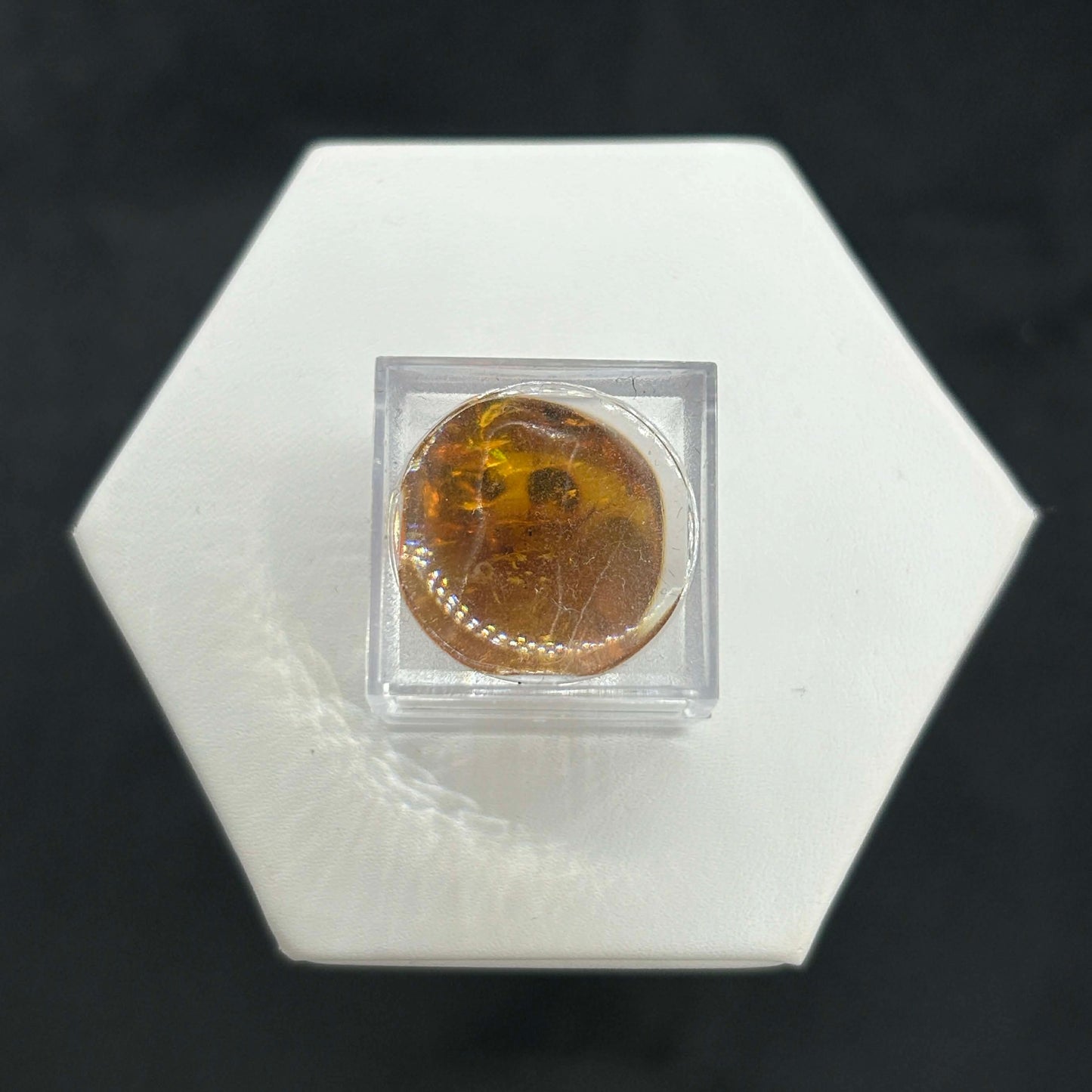 Amber Peaky Specimen