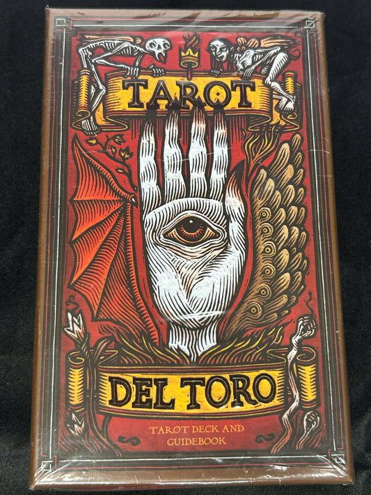 Tarot Del Toro terror deck and guide book