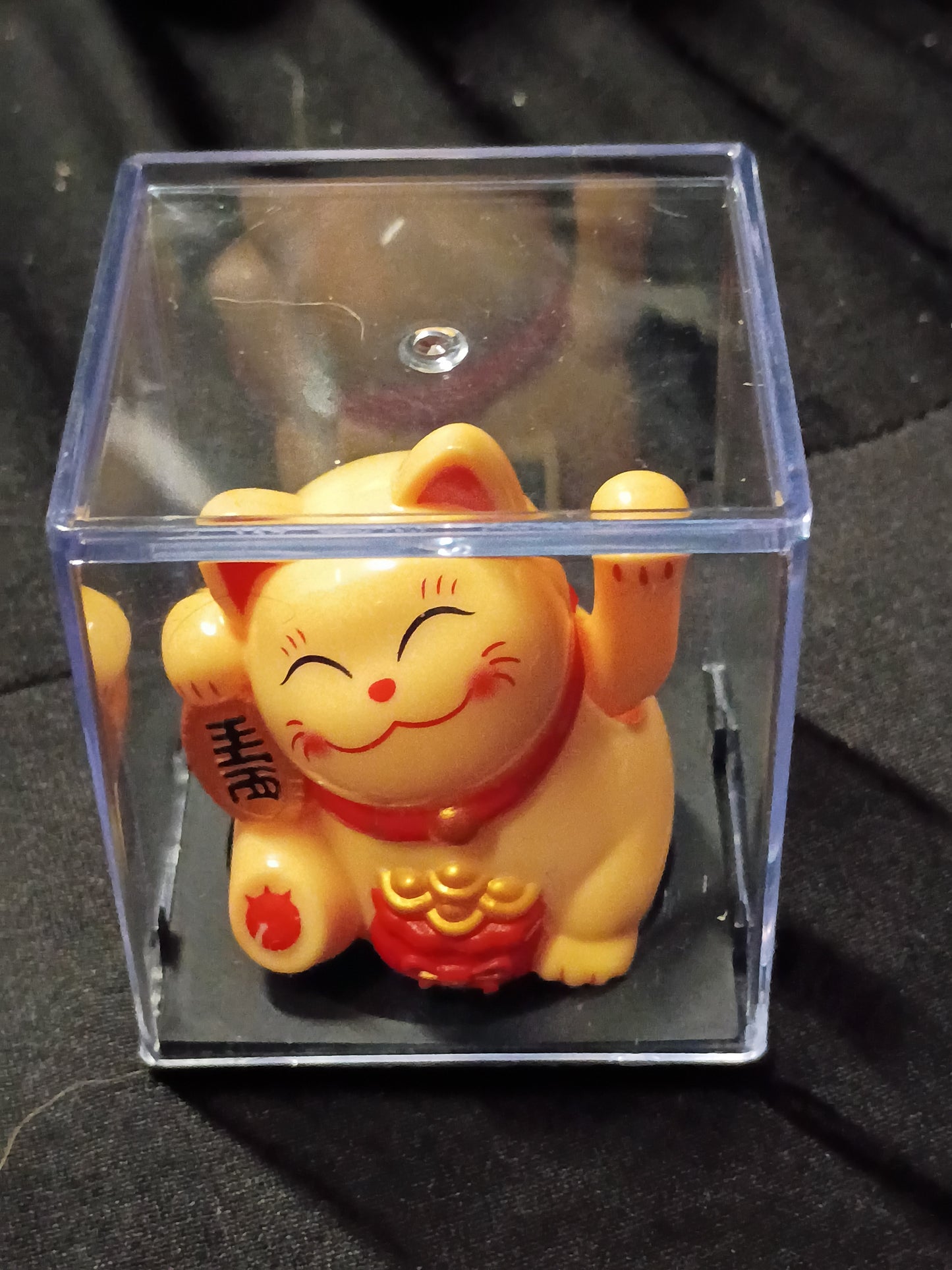 Waving Lucky Cat