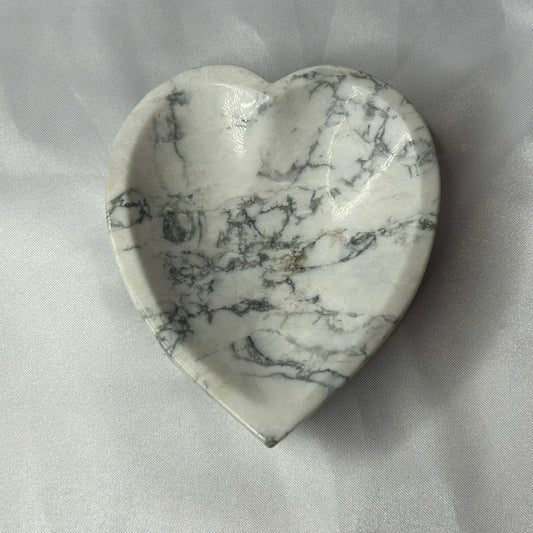 Howlite Heart Bowl