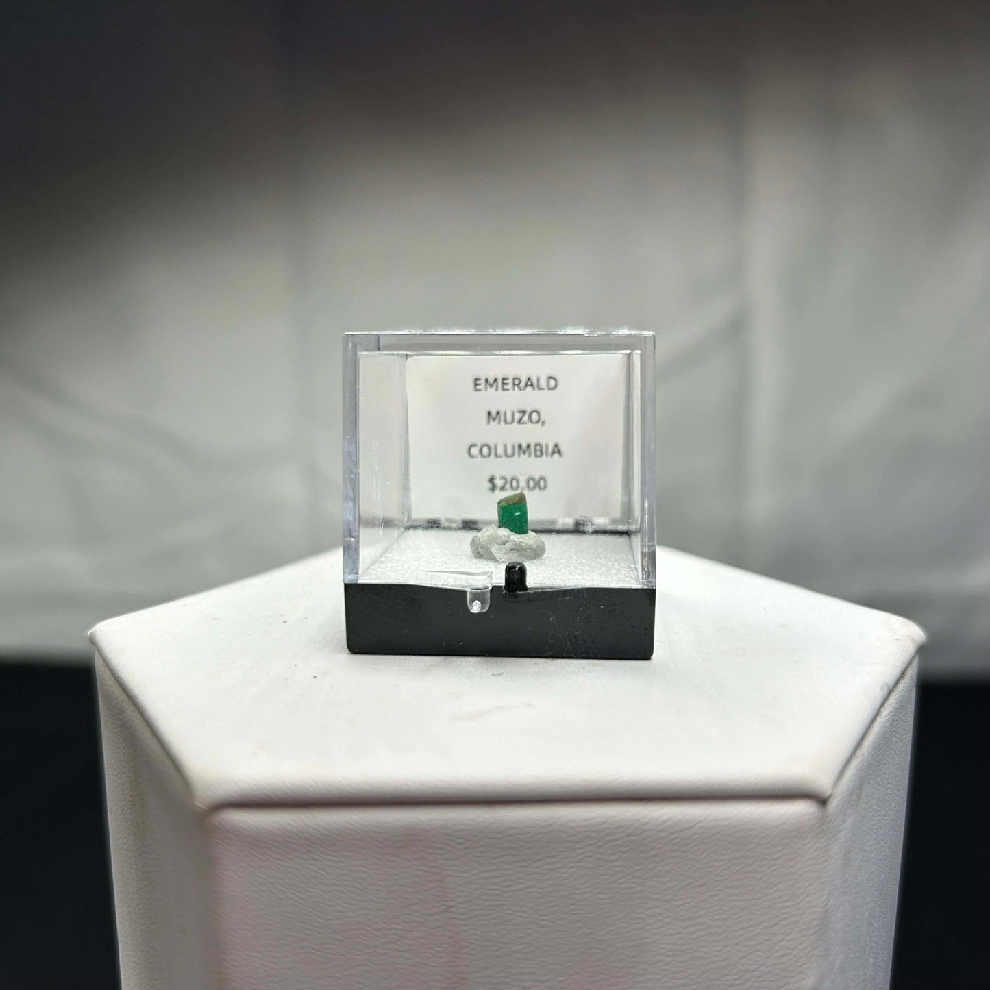 Emerald (Colombia) Raw Peaky Specimen