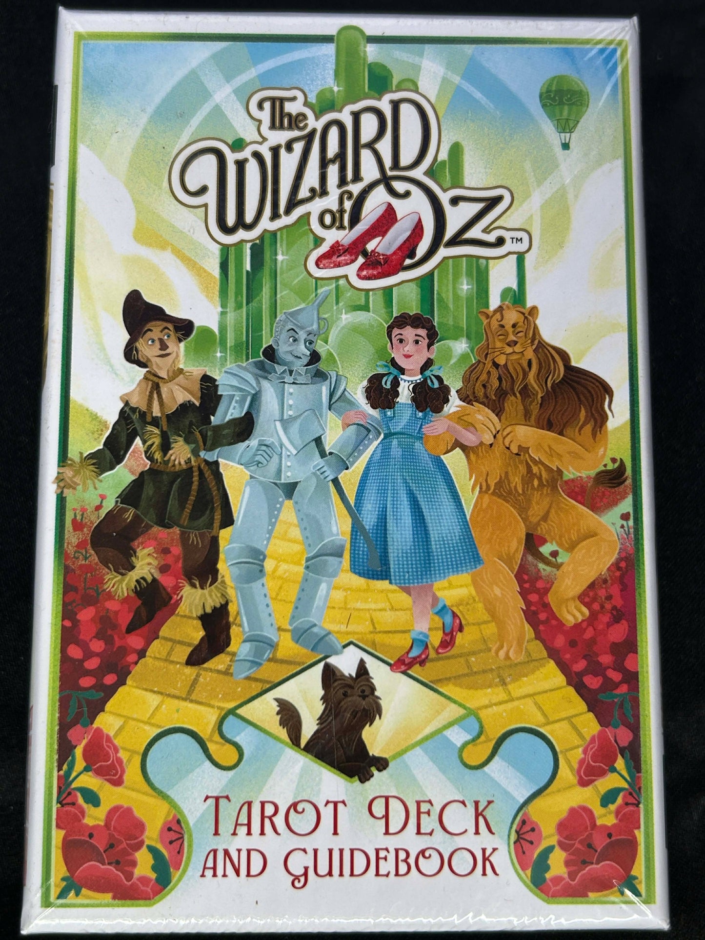 The wizard of Oz Tarot deck and Guide Book