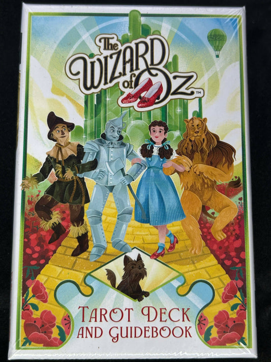The wizard of Oz Tarot deck and Guide Book