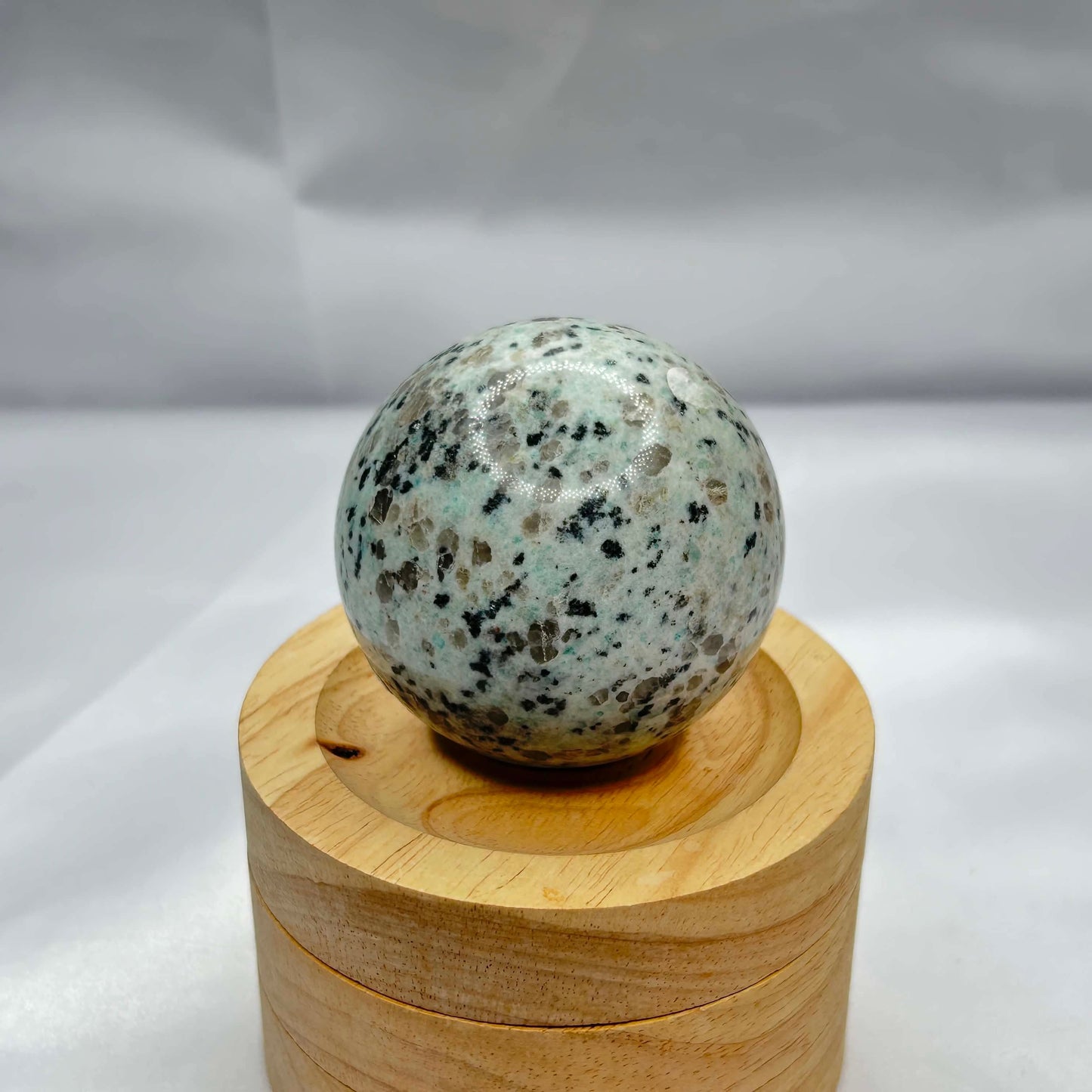 Kiwi Jasper Spheres