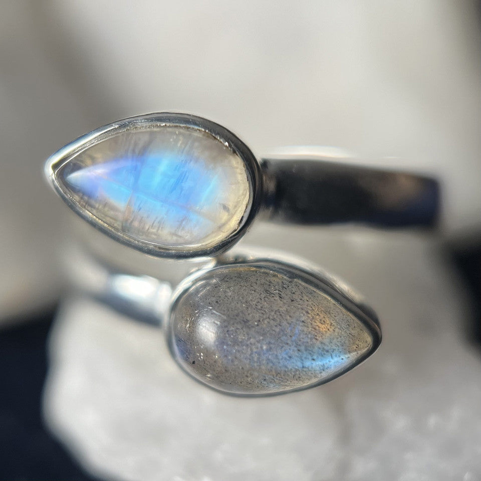 Sterling Silver Labradorite & Moonstone diamond ring (size 9)