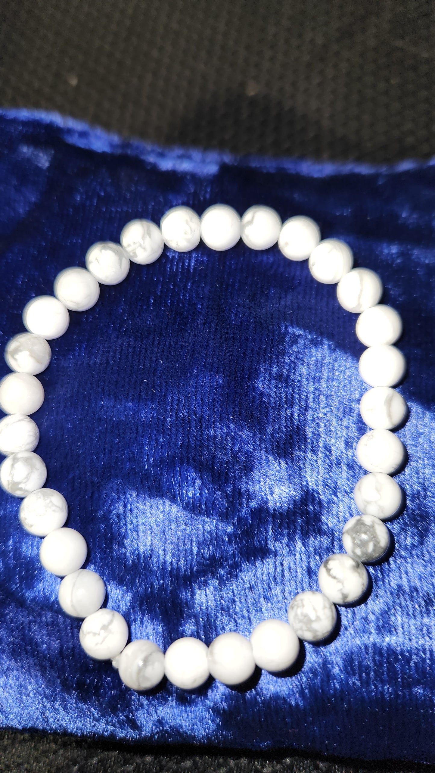 Howlite bracelet 6MM