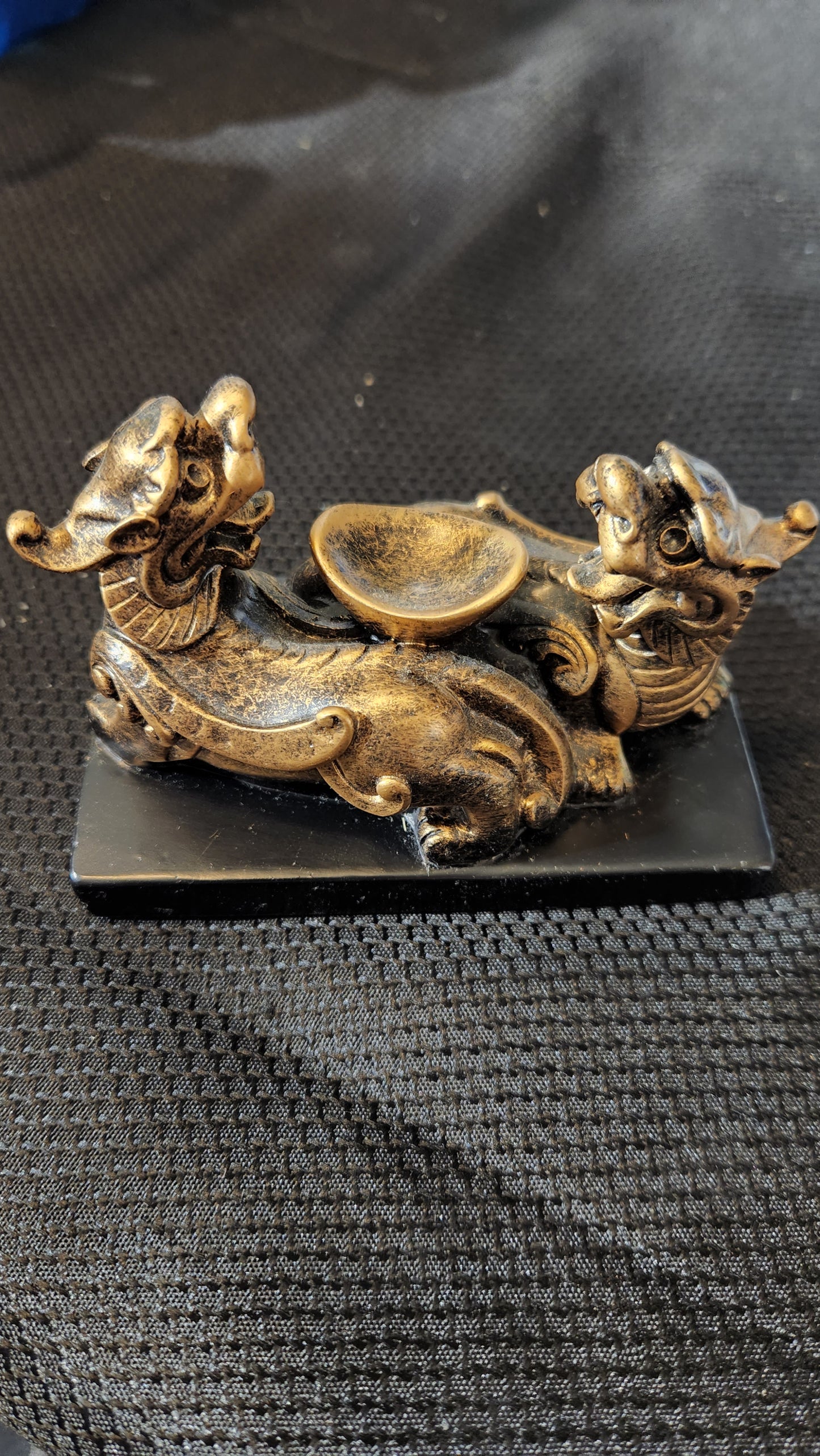 Gold Pixiu sphere holder