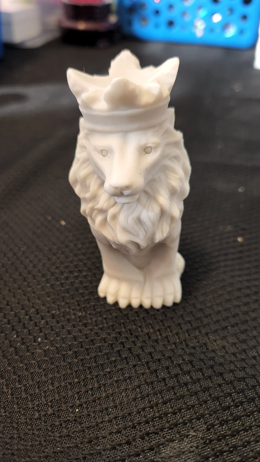 White lion sphere holder