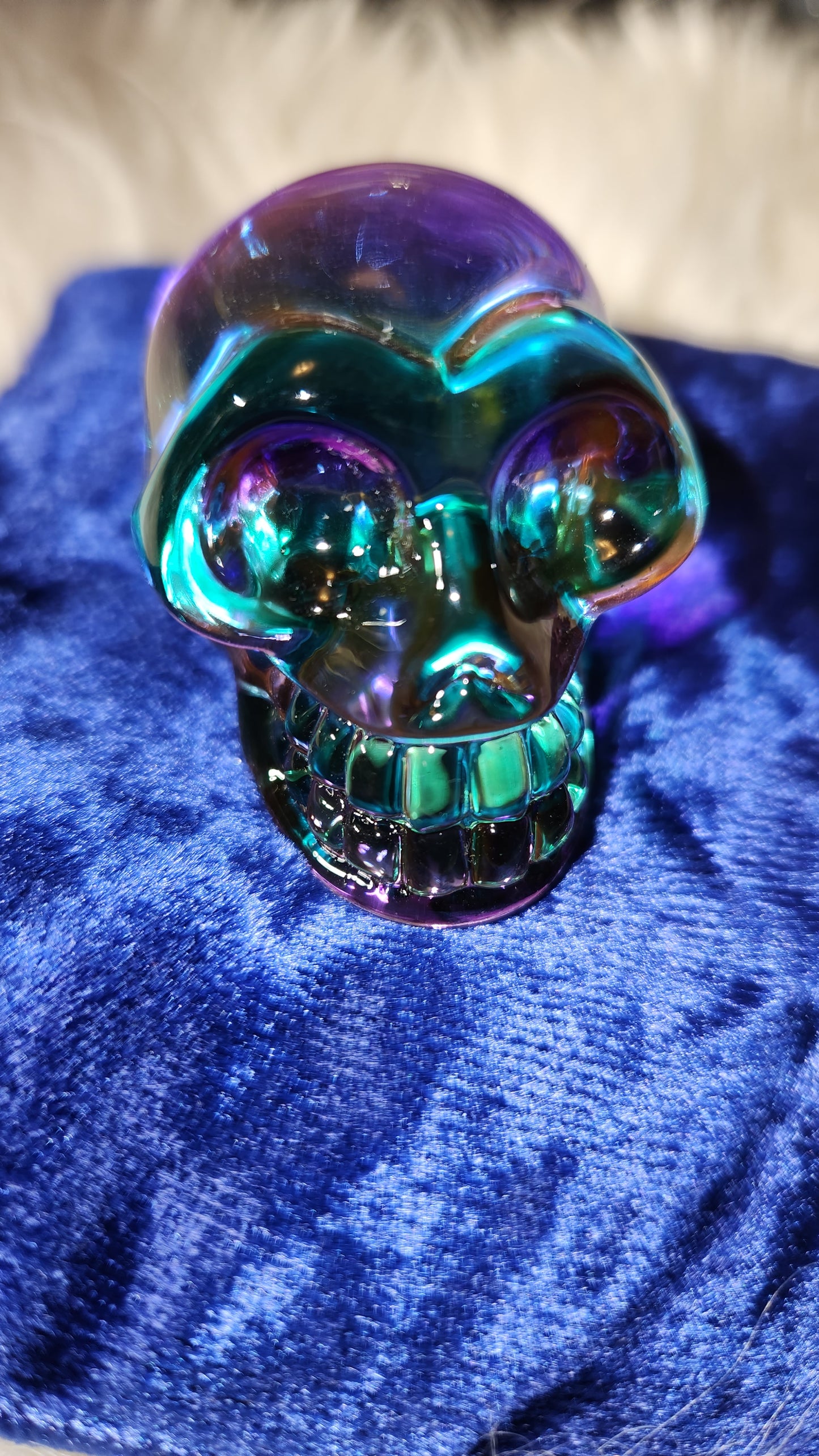 Multi colored aura glass 2" skull (purple green)