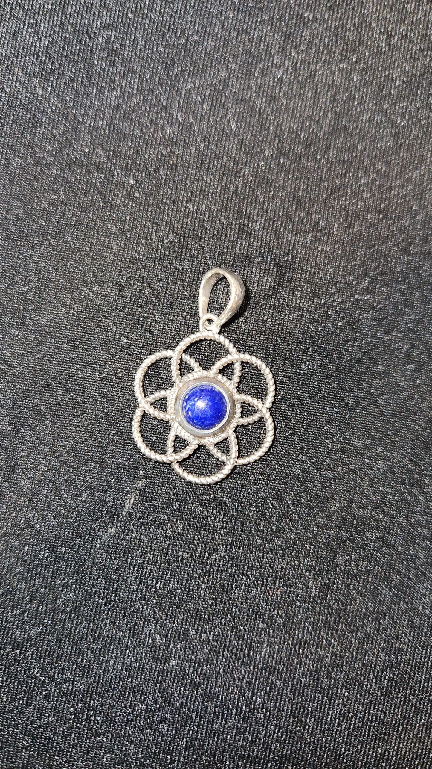 Lapiz lazulii pendent (925)