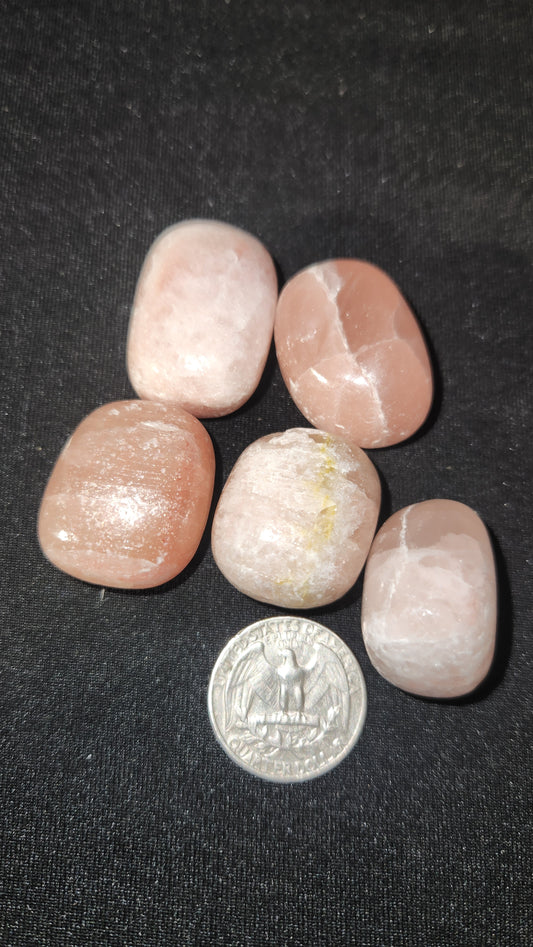 Salmon calcite tumble