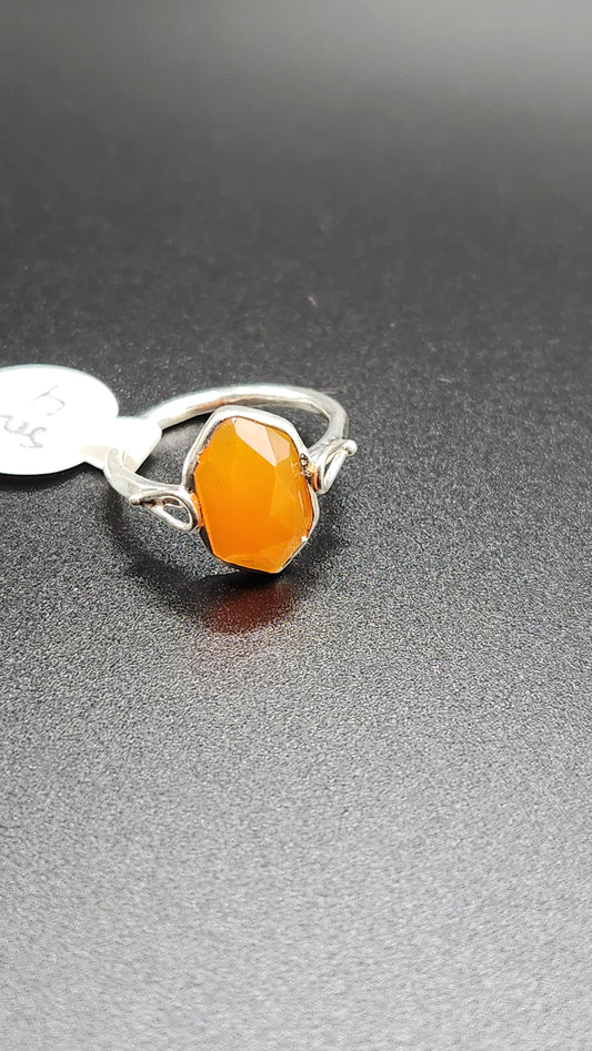 Sterling Silver DT Carnelian ring (size 4)