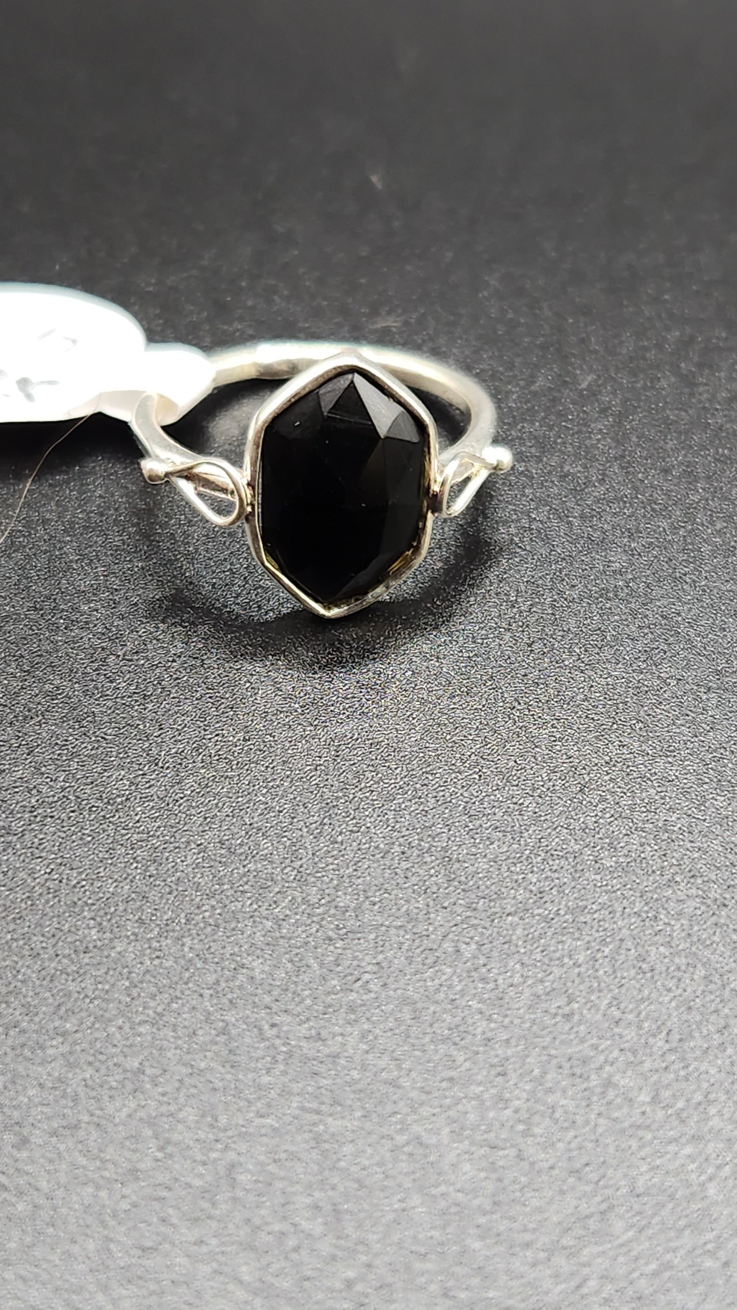 Sterling Silver DT Black Onyx ring (size 4)