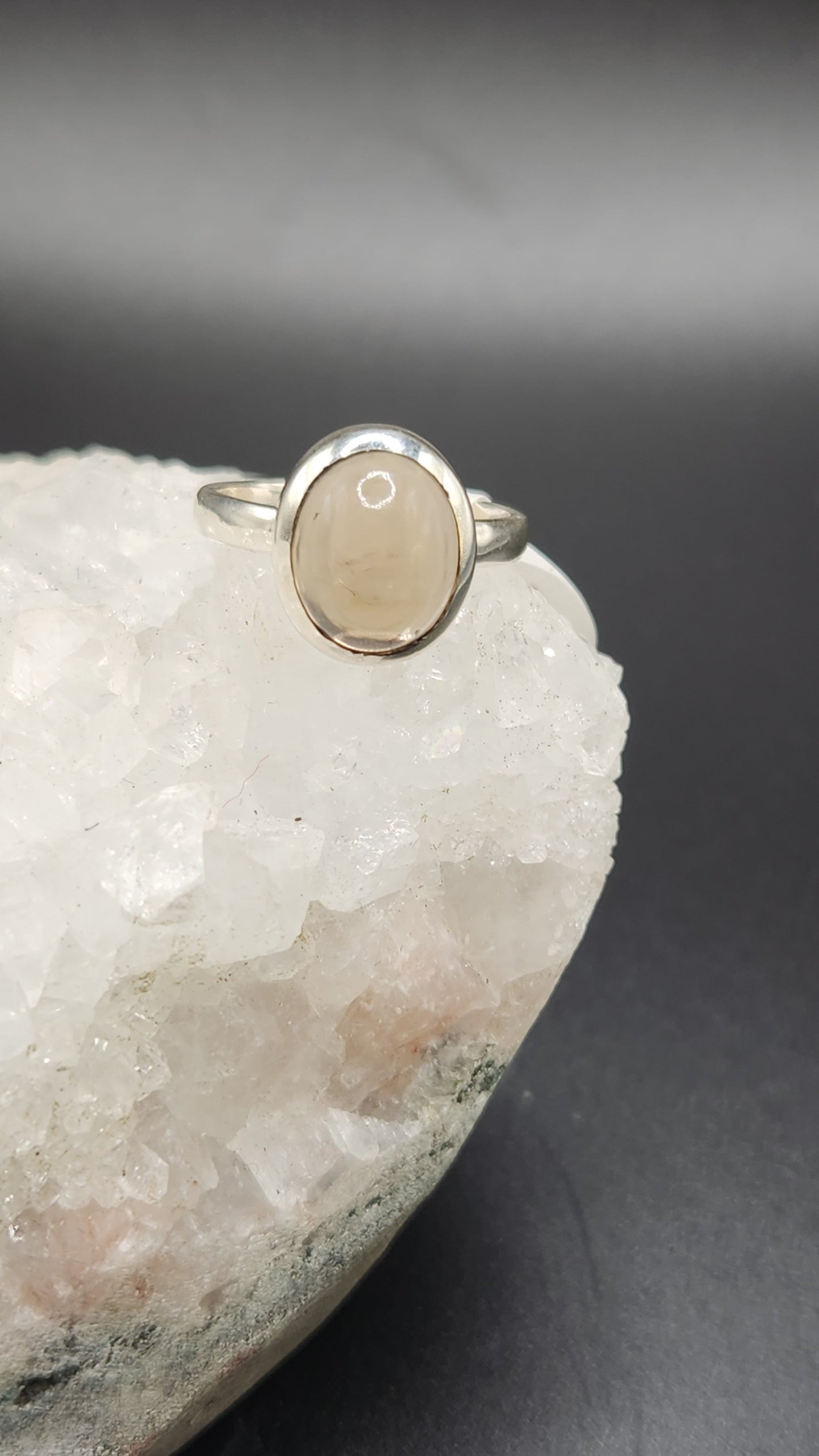 Sterling Silver Smokey quartz ring (size 8)