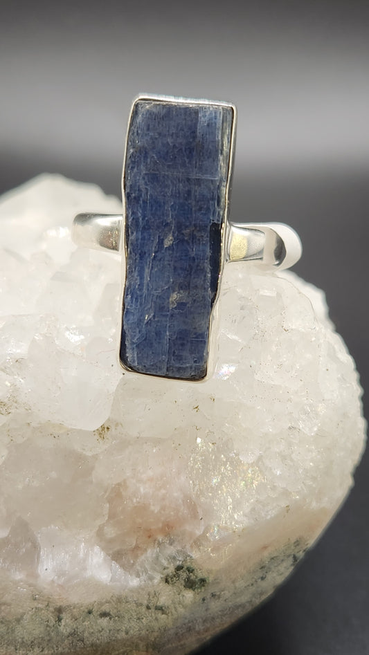 Sterling Silver Raw Kyanite ring (size 9)