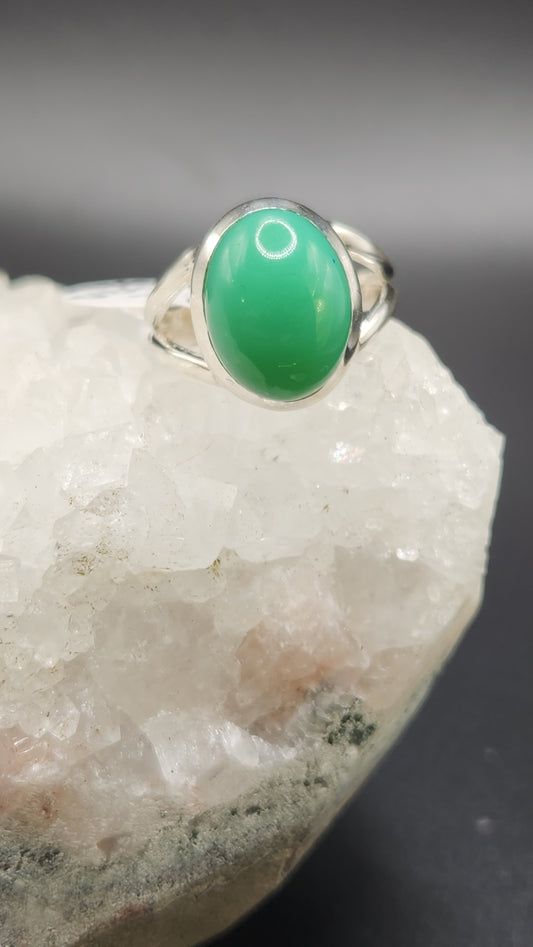 Sterling Silver Chrysoprase ring (size 7)