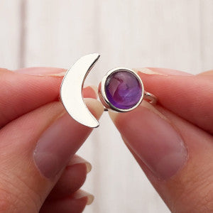 Sterling Silver Amethyst moon ring (size 4)