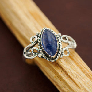 Sterling Silver Blue Kyanite ring (size 9)