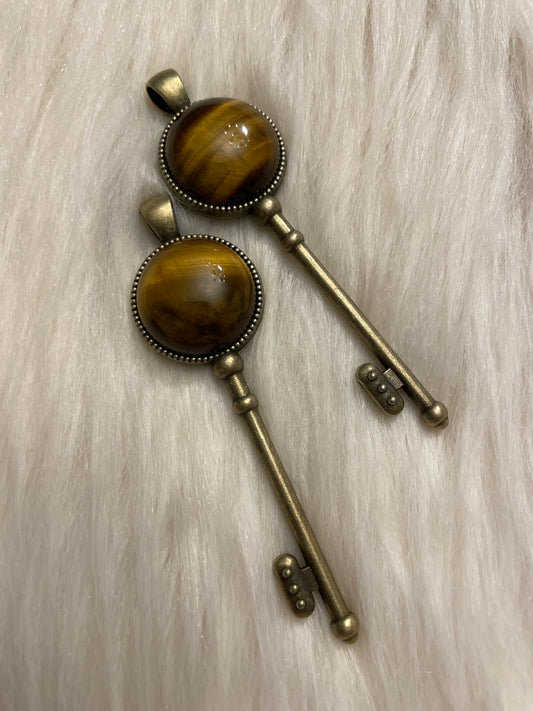 Tiger eye key pendent (copper tone)