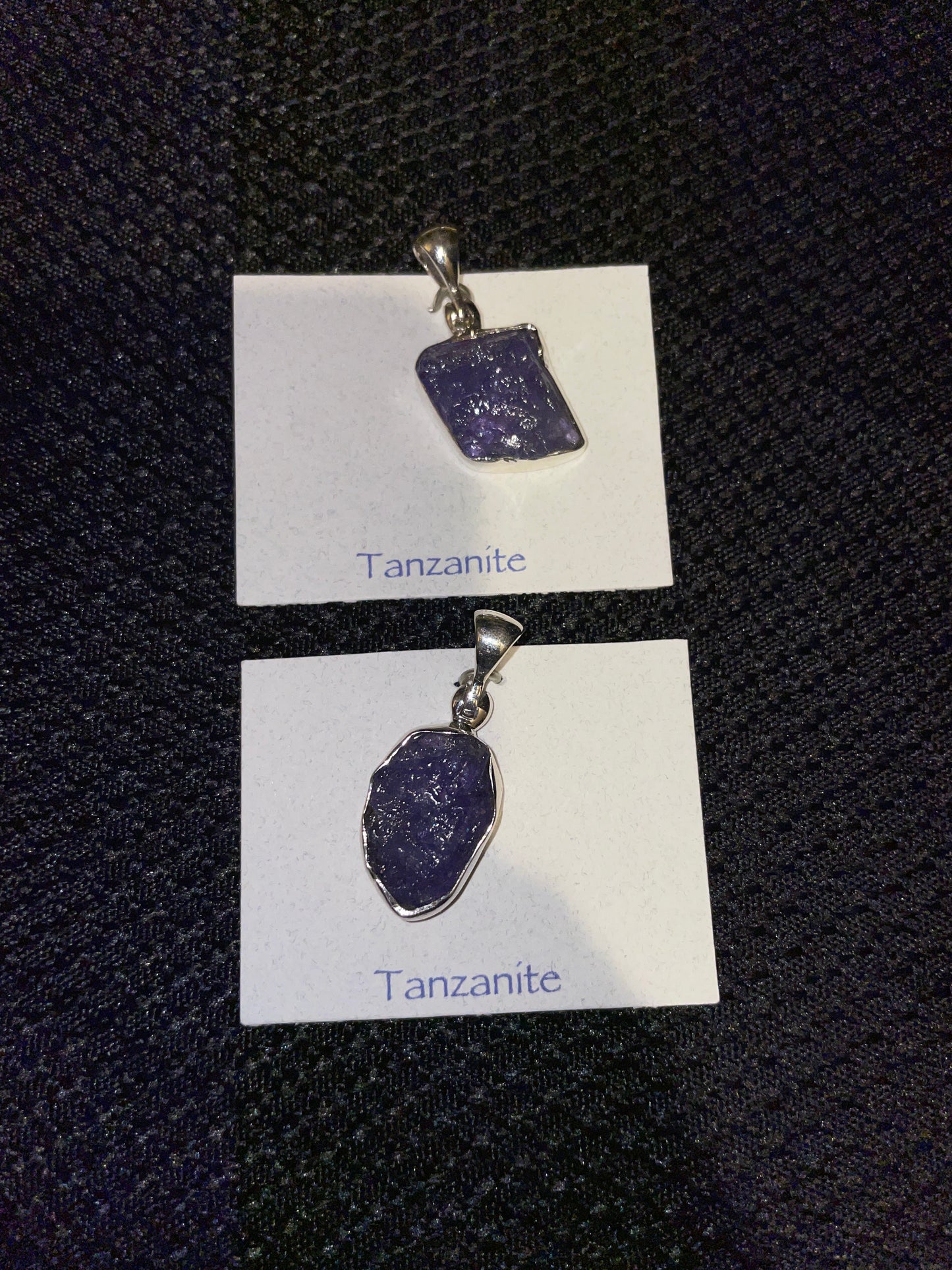 Tanzanite charm (925)