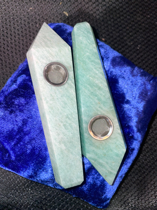 Amazonite pipe (comes with cleaner & extra screen)