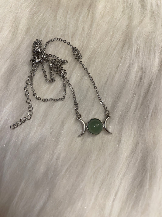 Triple moon necklace with (Green aventurine)