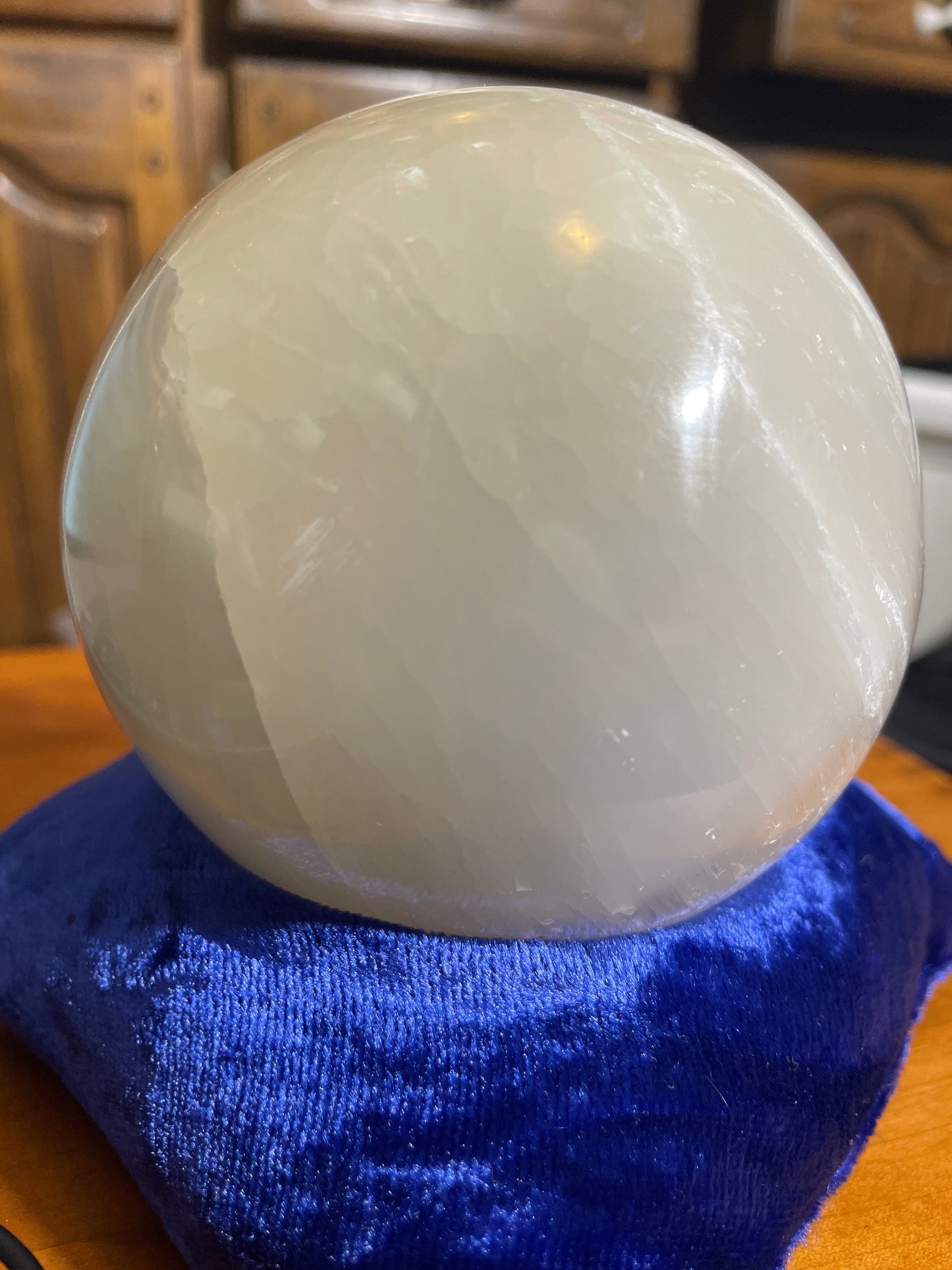 Selenite sphere (95mm)