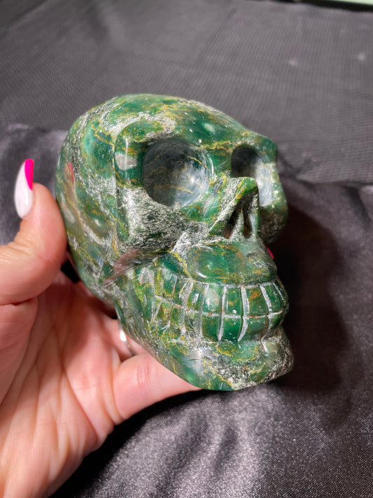 4.5" Emerald Skull