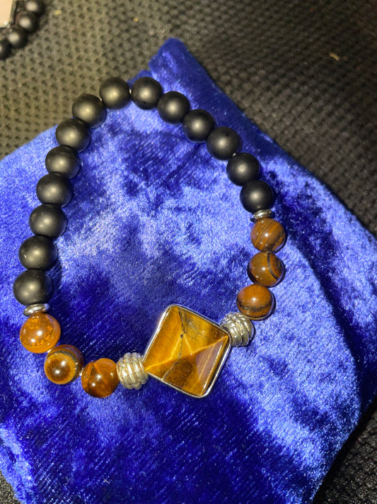 Tiger eye pyramid bracelet