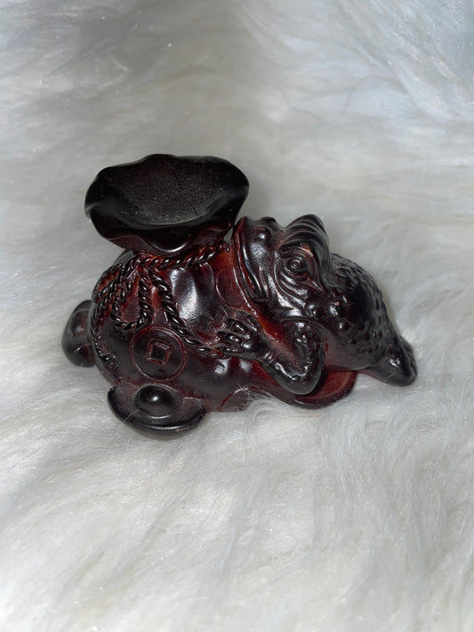 Prosperity toad with money bag sphere holder