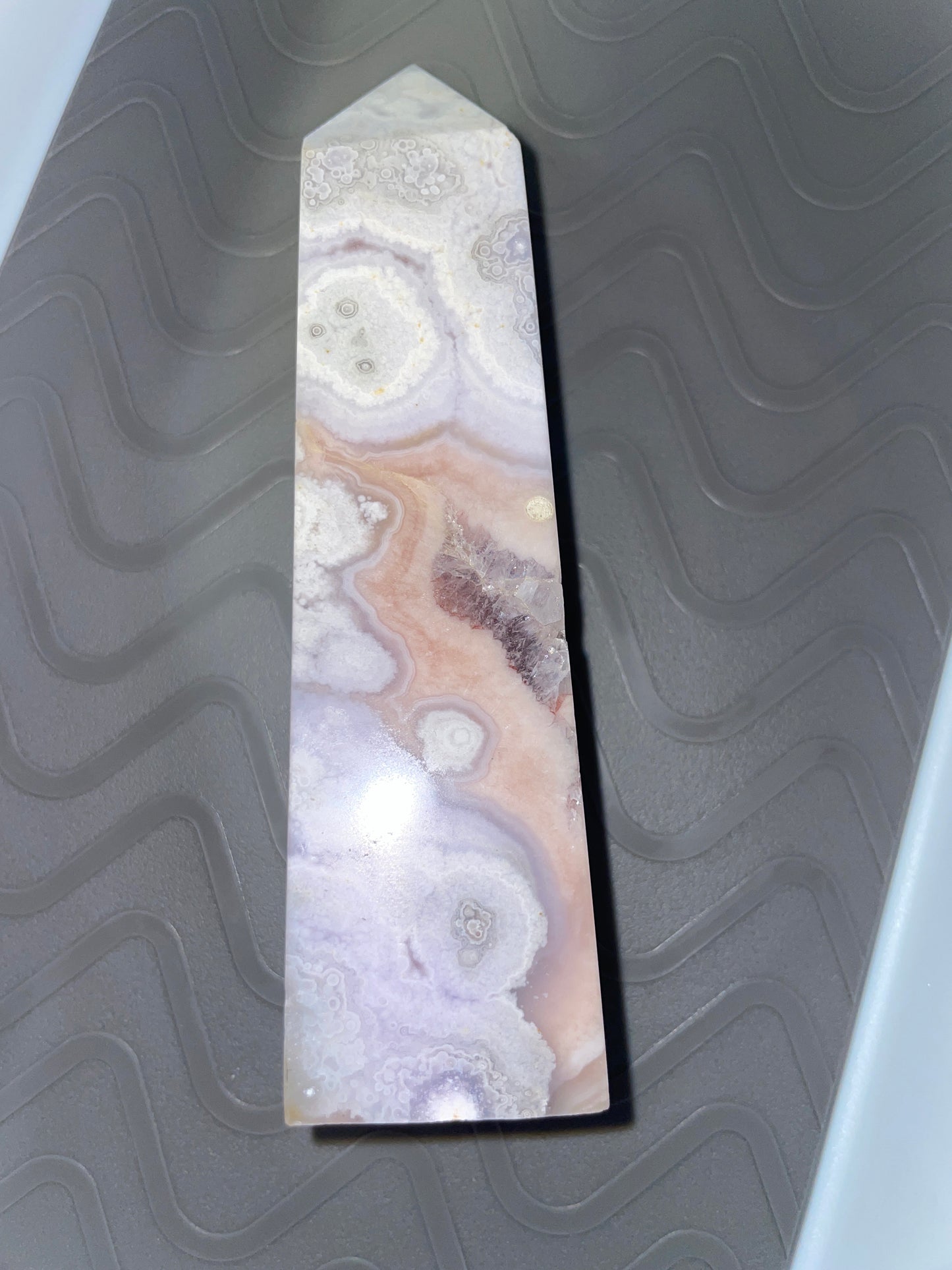 Purple flower agate point