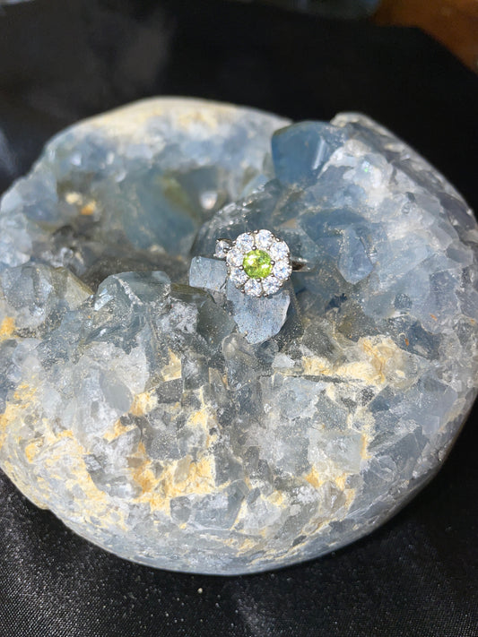 Peridot open ring (spinner)