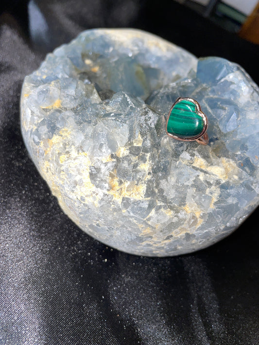 Malachite heart  ring(adjustable) gold tone