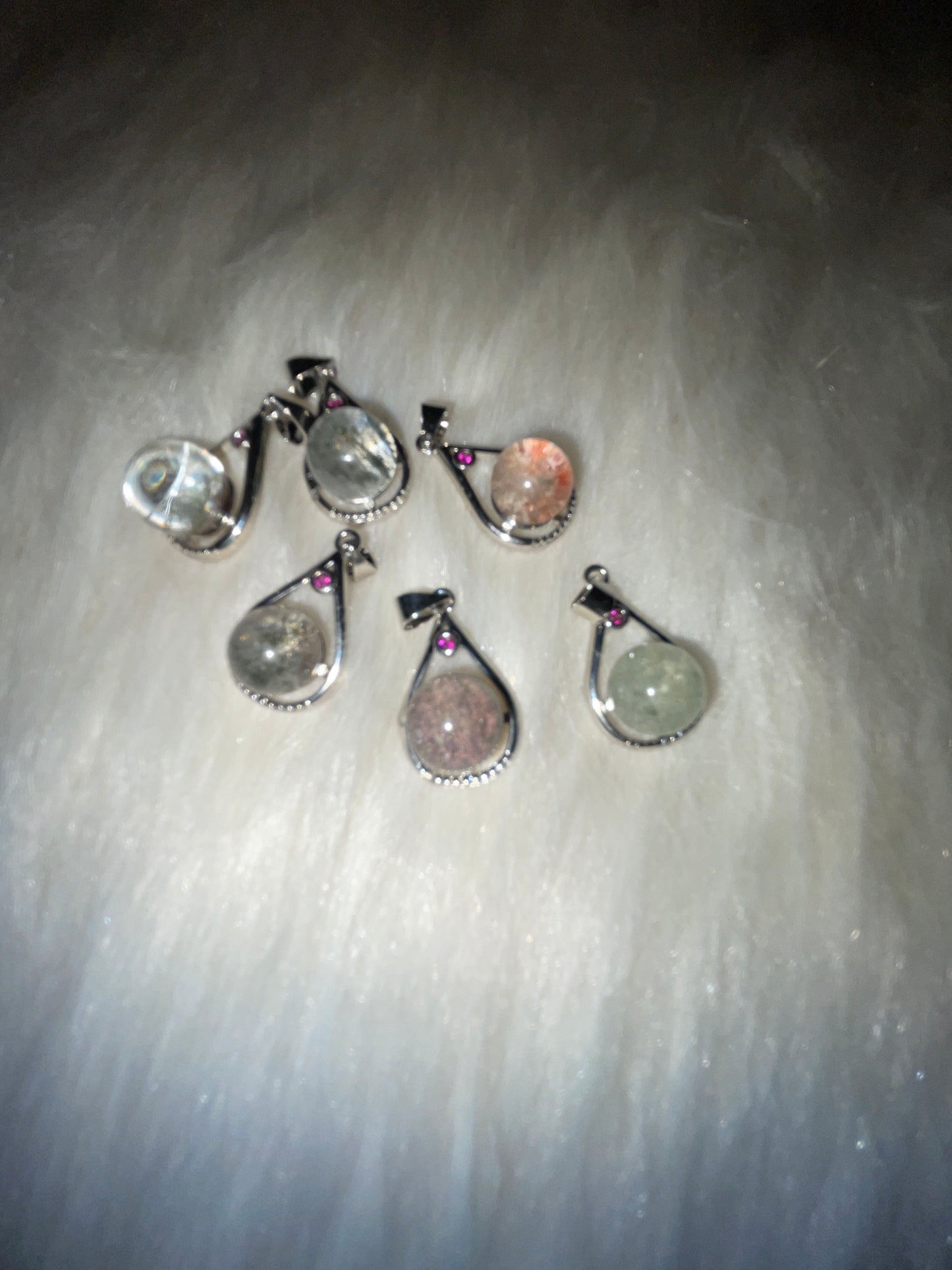 Garden quartz pendents (silver tone)